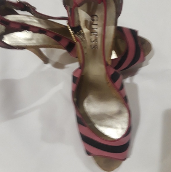 Guess Pink & Black Stripe Peep Toe Sandle - Picture 2 of 2